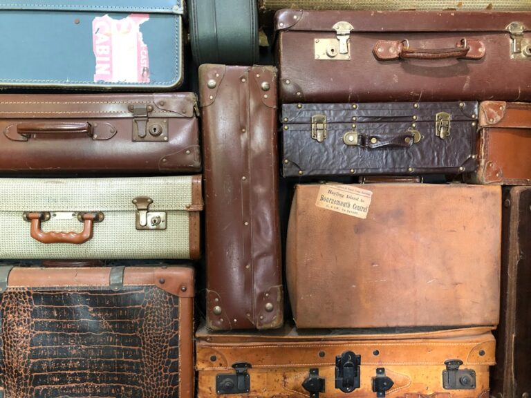 How to Choose the Perfect Suitcase for Your Travels